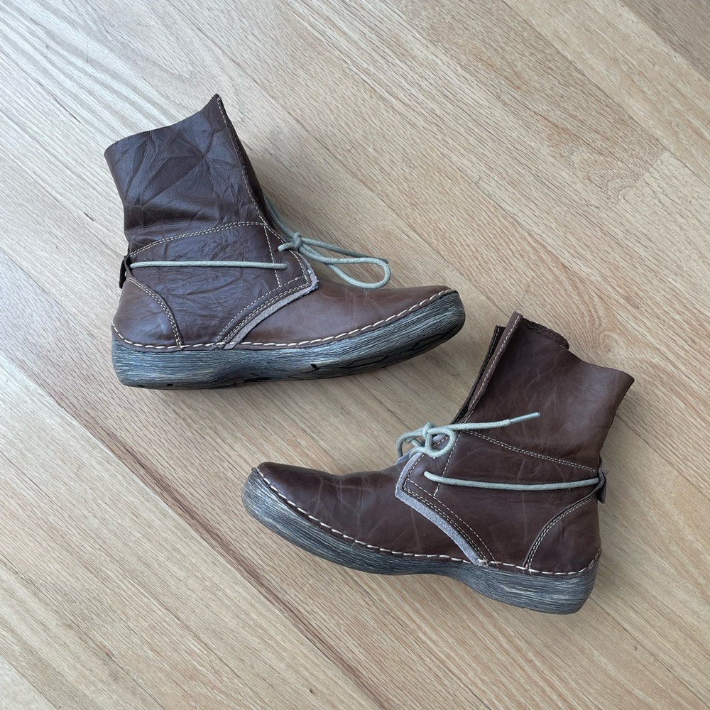 Bernie Mev. Brown Leather Hanzel Ankle Booties Size 38 EUC - Picture 3 of 12